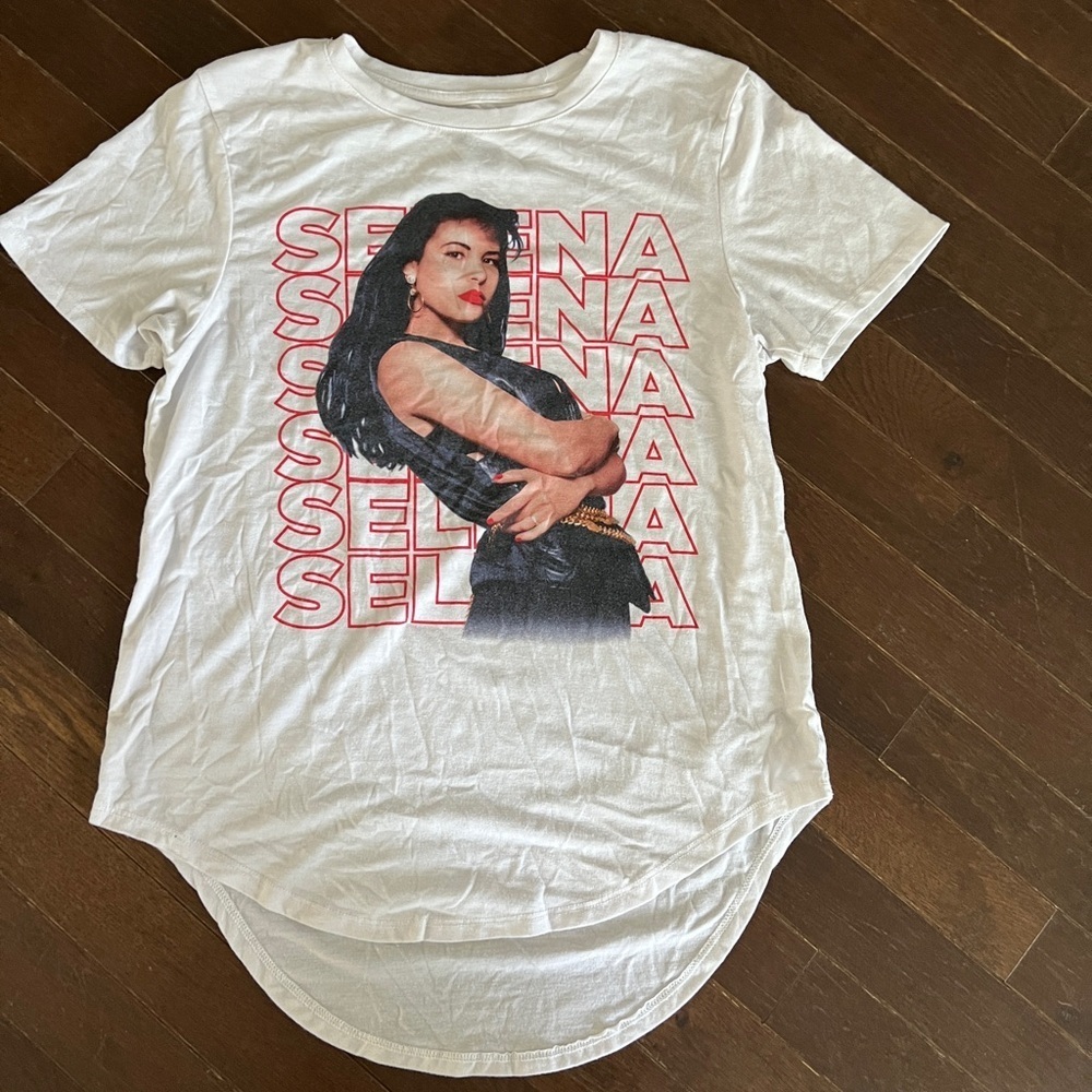 Official Selena T-shirt size M